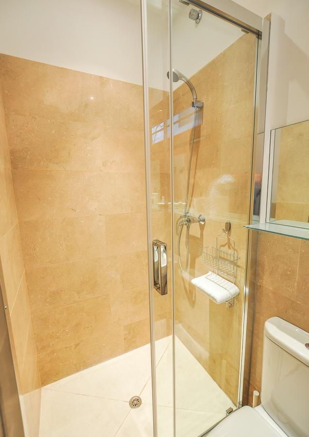 Renthas Vid Loft Apartment มาลากา ภายนอก รูปภาพ